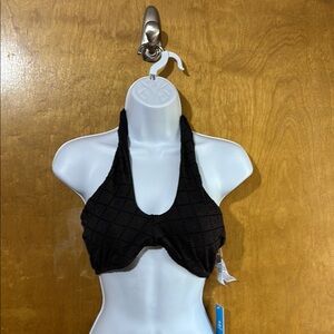 Bikini top. Size L. Black textured with lining and pads. NWT.